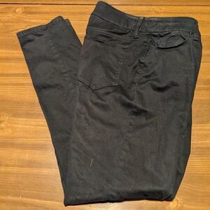 CHICO'S STRAIGHT LEG BLACK JEANS - 8